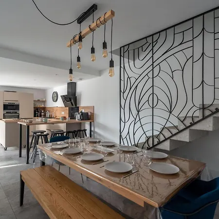 Maison Moderne 155m² - 10 Pers - 500m - Jacuzzi Optionnel - Fr-1-319-586 度假居 *