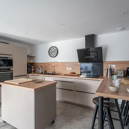 Maison Moderne 155m² - 10 Pers - 500m - Jacuzzi Optionnel - Fr-1-319-586 펜션