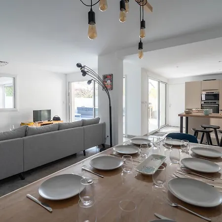 Maison Moderne 155m² - 10 Pers - 500m - Jacuzzi Optionnel - Fr-1-319-586 度假居