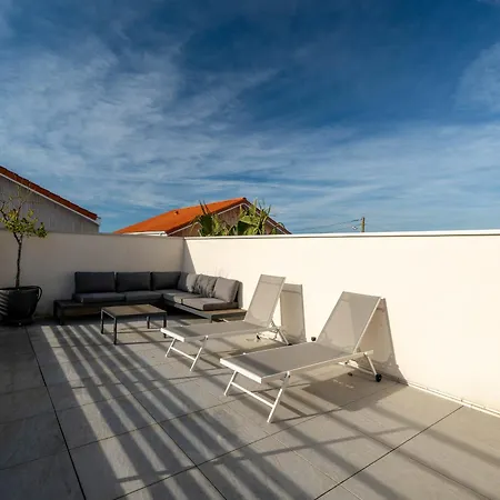 Maison Moderne 155m² - 10 Pers - 500m - Jacuzzi Optionnel - Fr-1-319-586