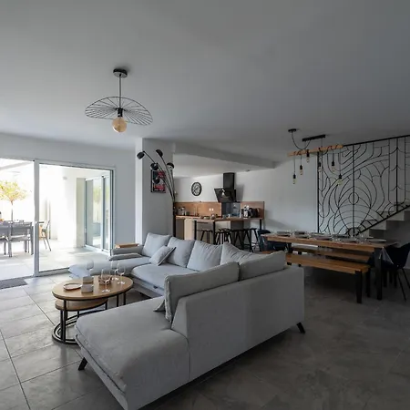 Semesterbostad Maison Moderne 155m² - 10 Pers - 500m - Jacuzzi Optionnel - Fr-1-319-586 *