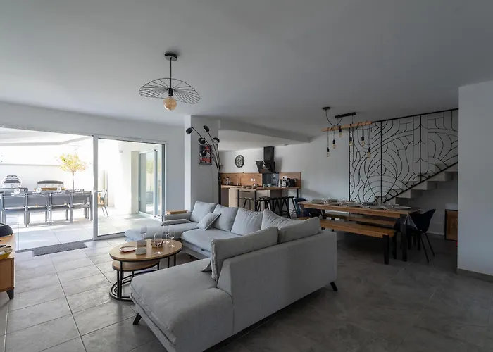 Maison Moderne 155m² - 10 Pers - 500m - Jacuzzi Optionnel - Fr-1-319-586 *